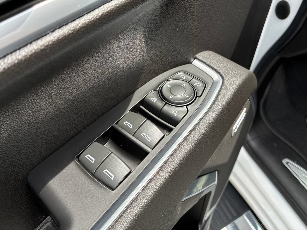 Used 2022 Chevrolet Silverado 1500 LTZ w/ Technology Package AWD/4WD image 13