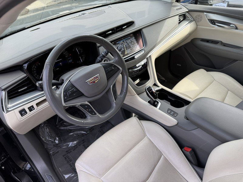 Used 2018 Cadillac XT5 Premium Luxury image 17