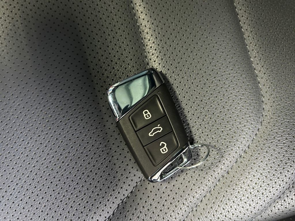 Used 2025 Volkswagen Jetta GLI Autobahn w/ GLI Black Package image 33