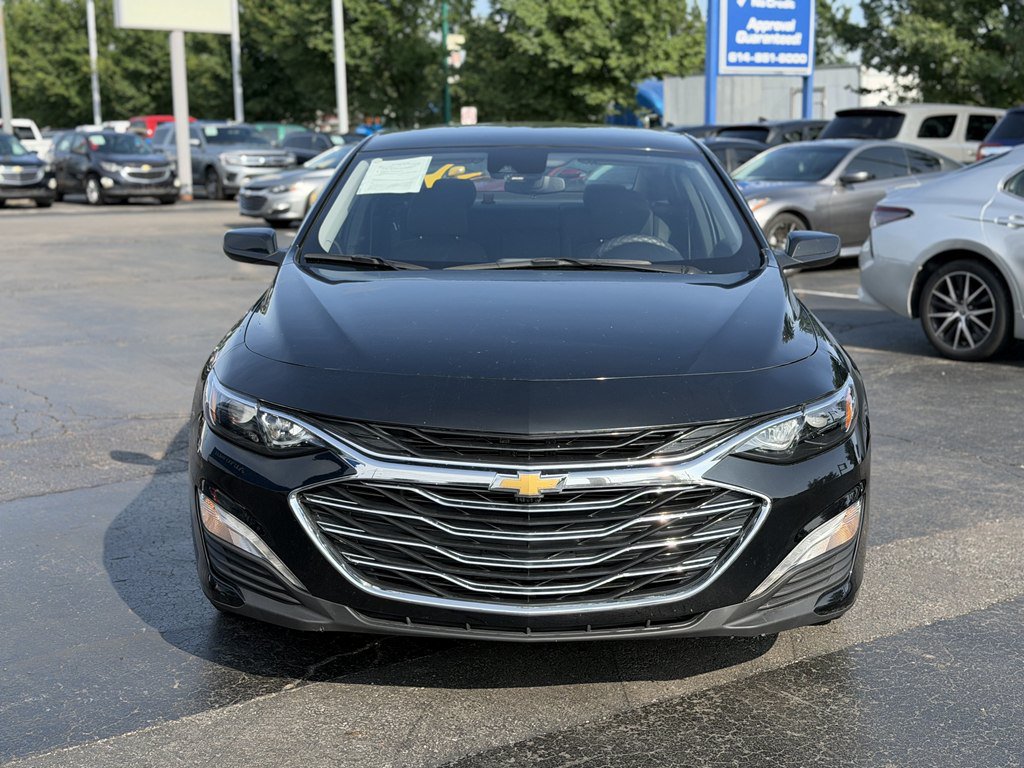Used 2024 Chevrolet Malibu LT FWD image 2