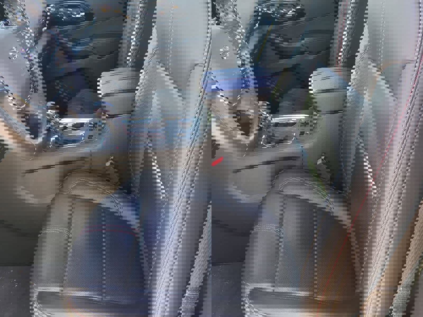 Used 2022 Chevrolet Traverse RS image 16