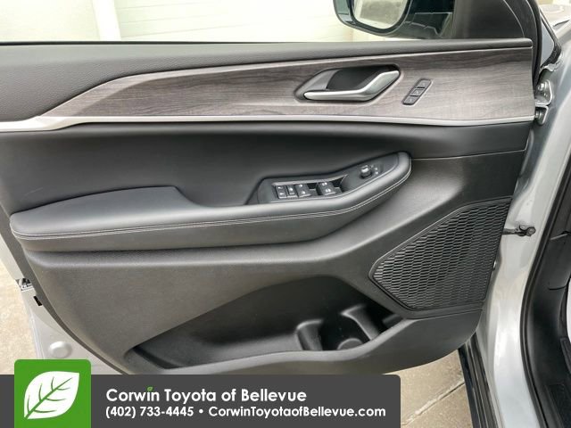 Used 2023 Jeep Grand Cherokee L Limited image 10