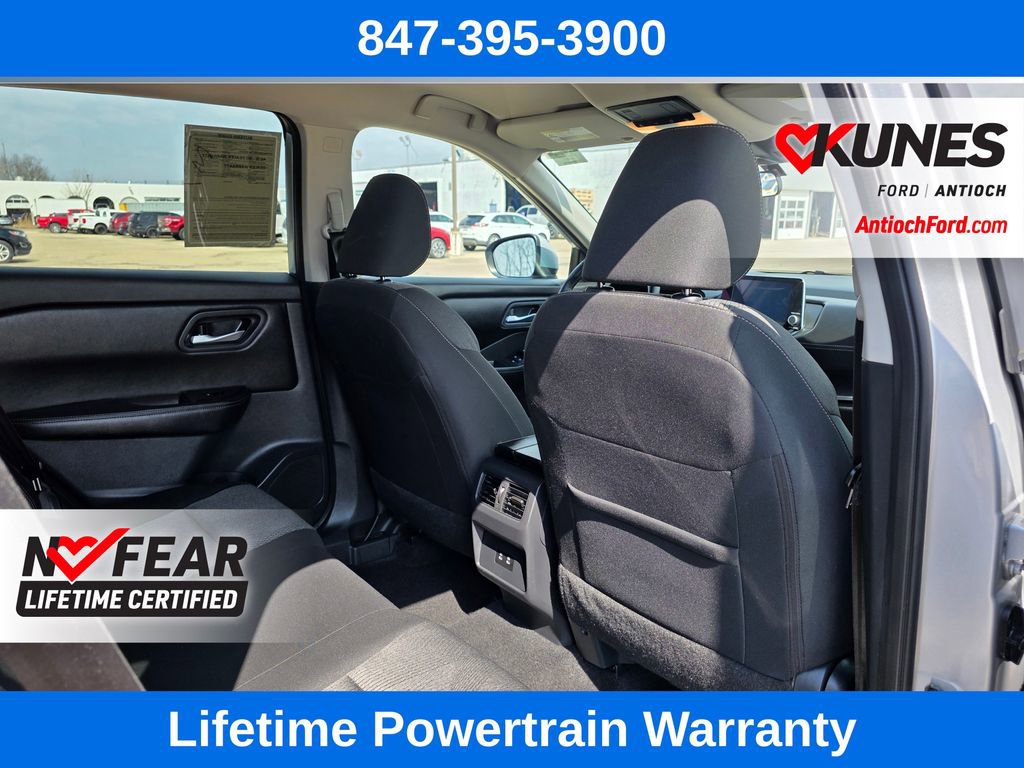 Used 2025 Nissan Rogue SV image 25