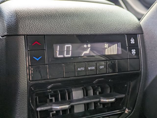 Used 2022 Jeep Grand Cherokee L Laredo w/ Luxury Tech Group I RWD image 16