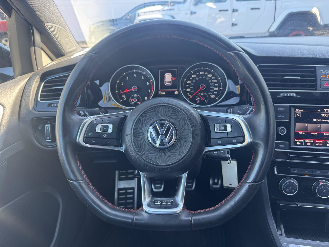 Used 2020 Volkswagen GTI SE FWD image 21