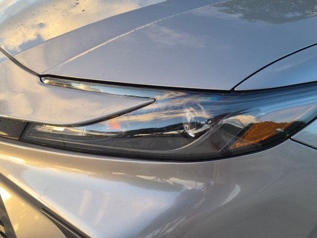 Used 2026 Toyota Camry SE FWD image 10