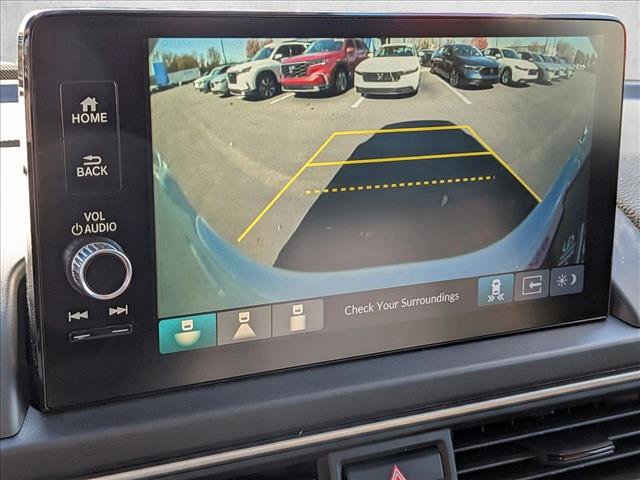 New 2025 Honda Pilot Touring image 13