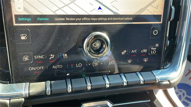 Used 2025 GMC Yukon XL Denali image 18