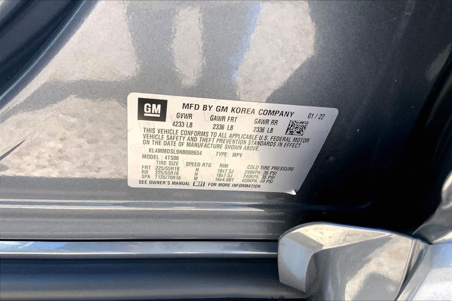 Used 2022 Buick Encore GX Select w/ Sport Touring Package FWD image 33