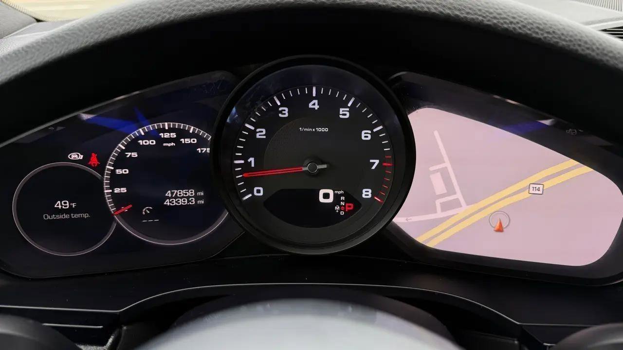 Used 2021 Porsche Cayenne image 33