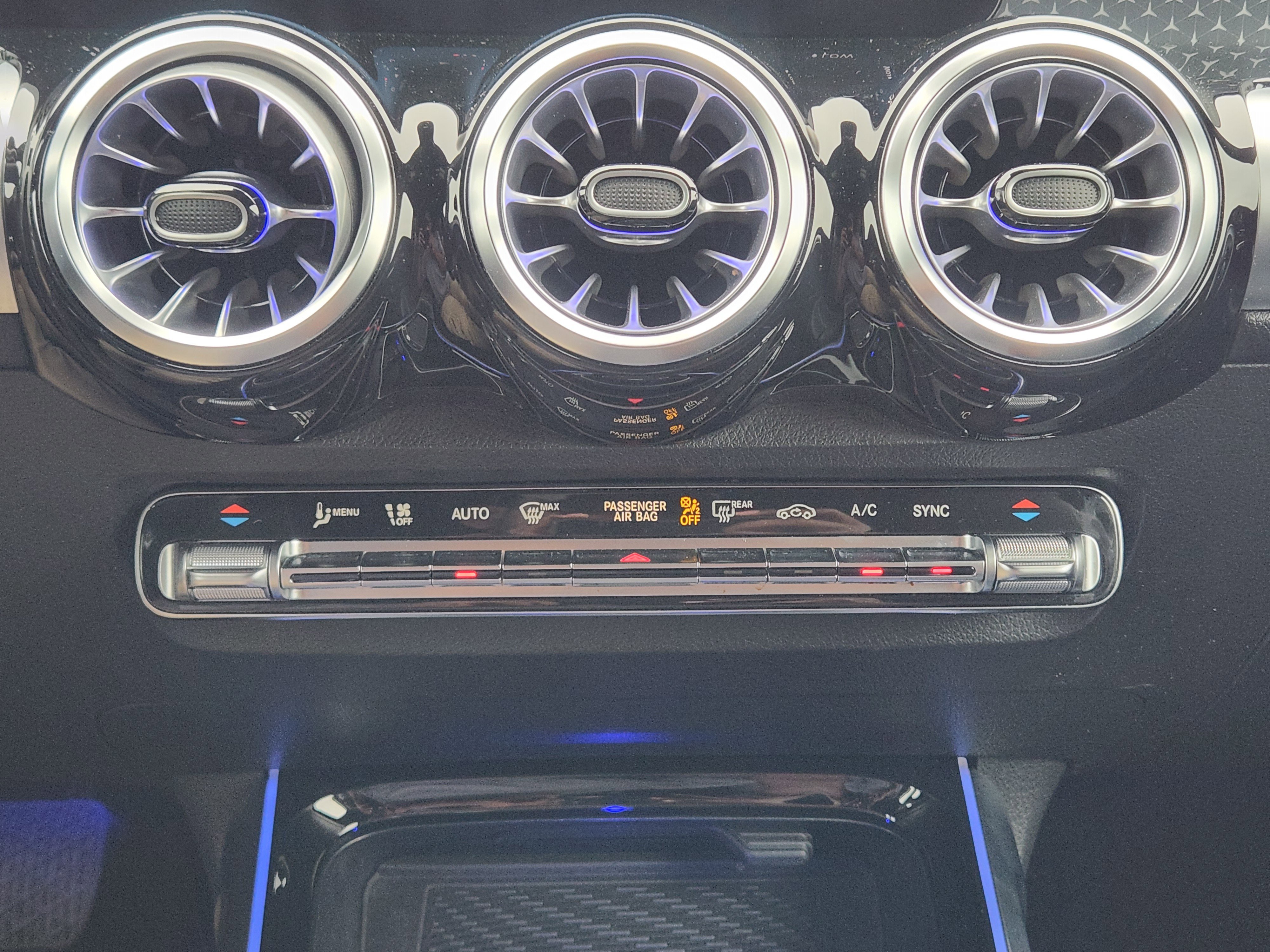 Used 2024 Mercedes-Benz GLB 250 4MATIC image 19