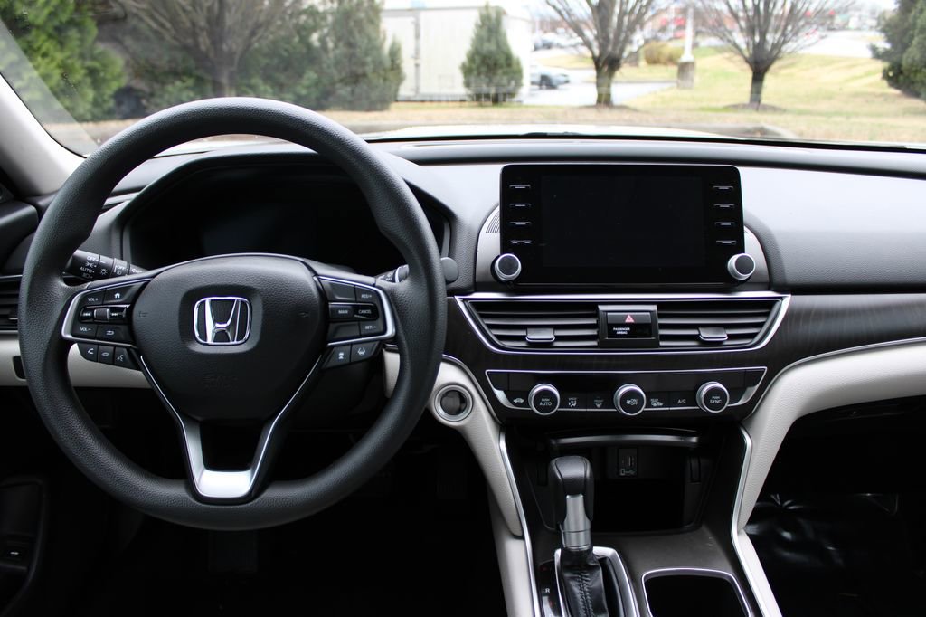 Certified 2018 Honda Accord EX image 17