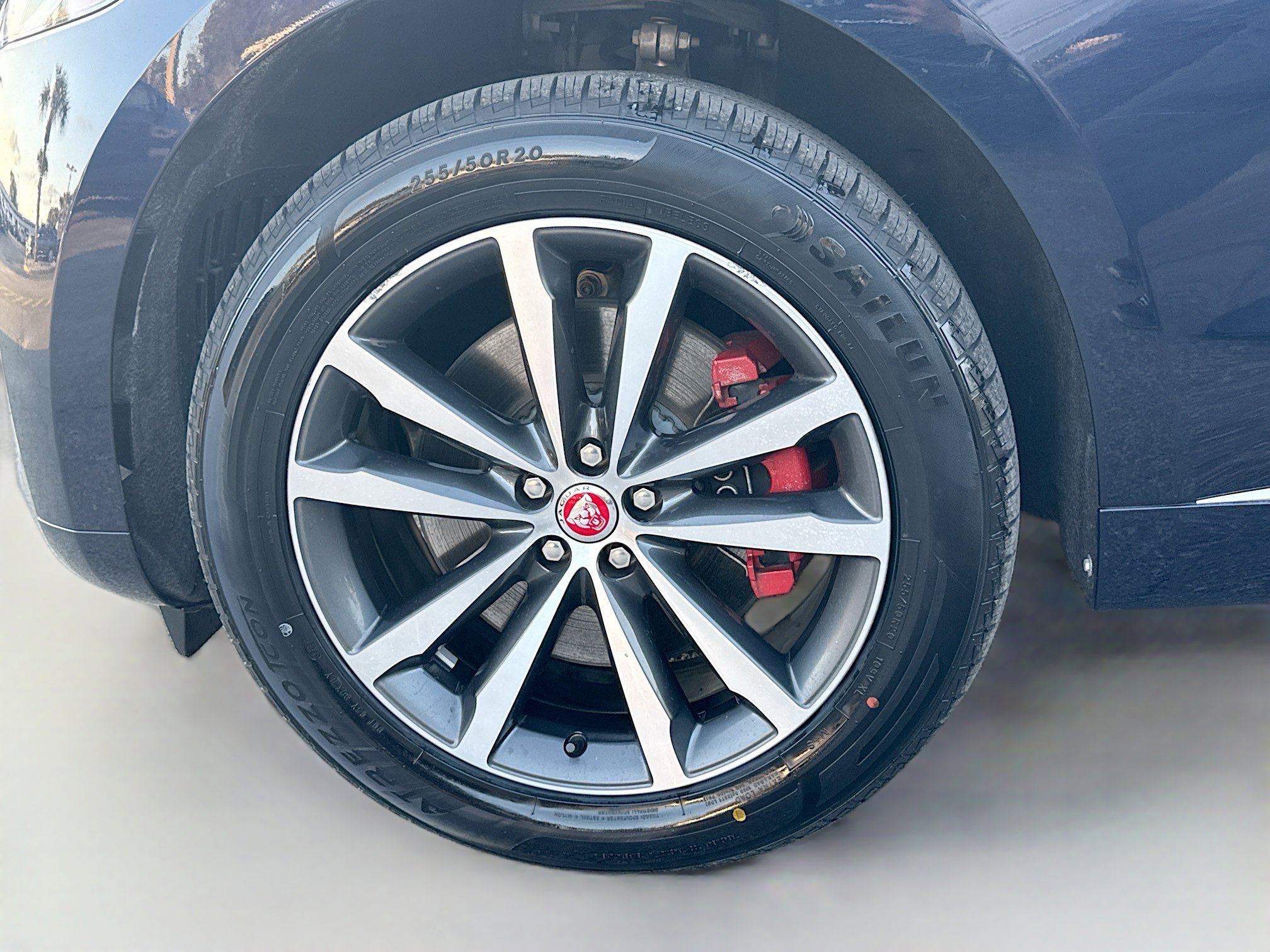 Used 2023 Jaguar F-PACE R-Dynamic S image 42