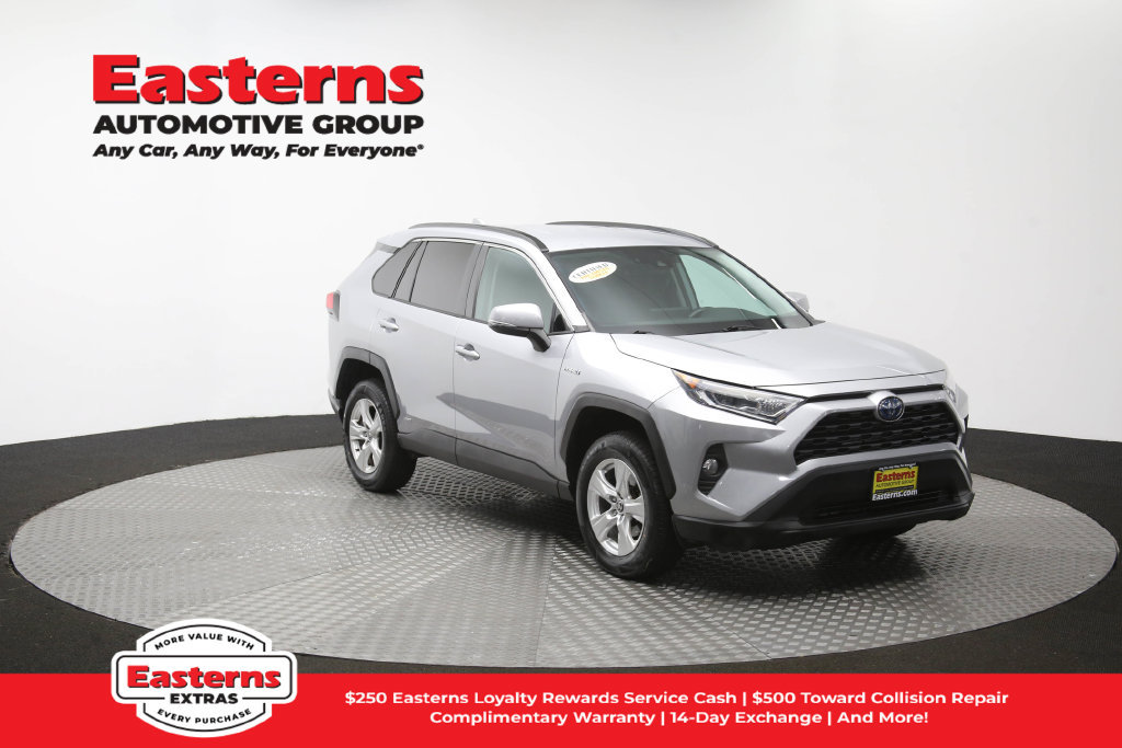 Used 2021 Toyota RAV4 XLE w/ XLE Grade Weather Package AWD/4WD image 52
