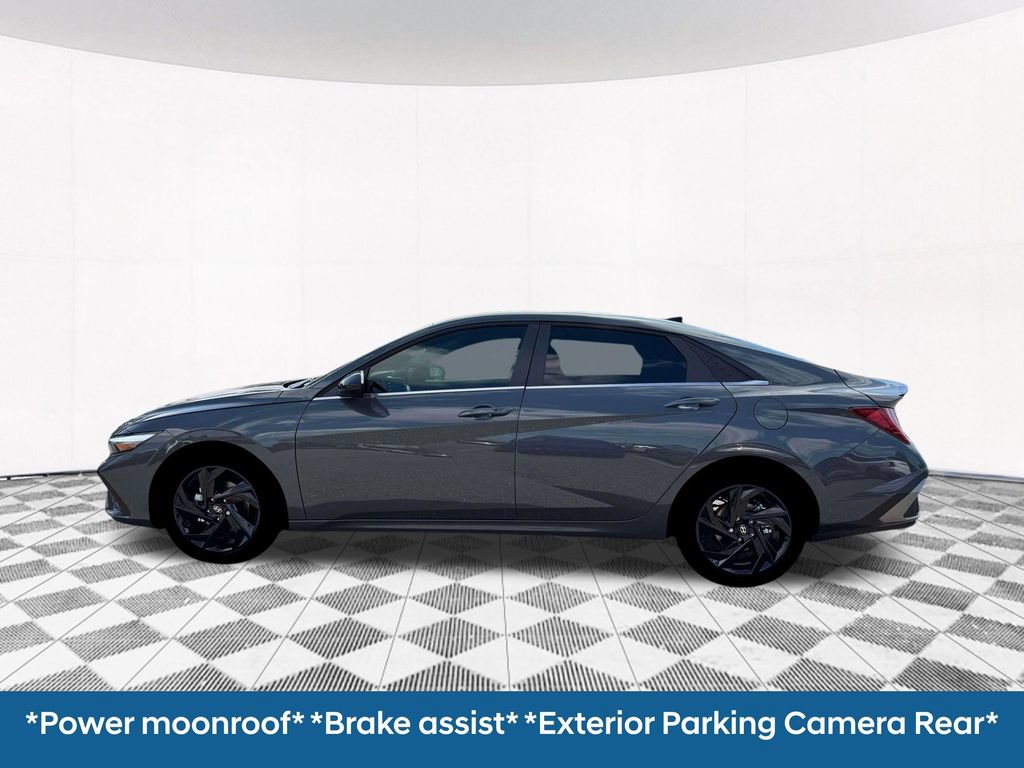 New 2026 Hyundai Elantra SEL Sport Premium FWD image 4