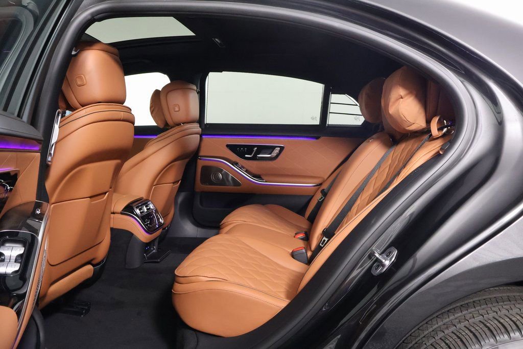 New 2026 Mercedes-Benz S 580 4MATIC Sedan image 6