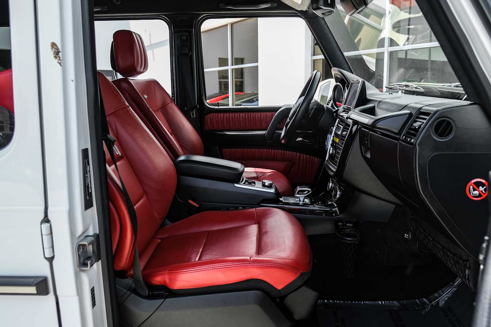 Used 2016 Mercedes-Benz G 63 AMG 4MATIC image 28