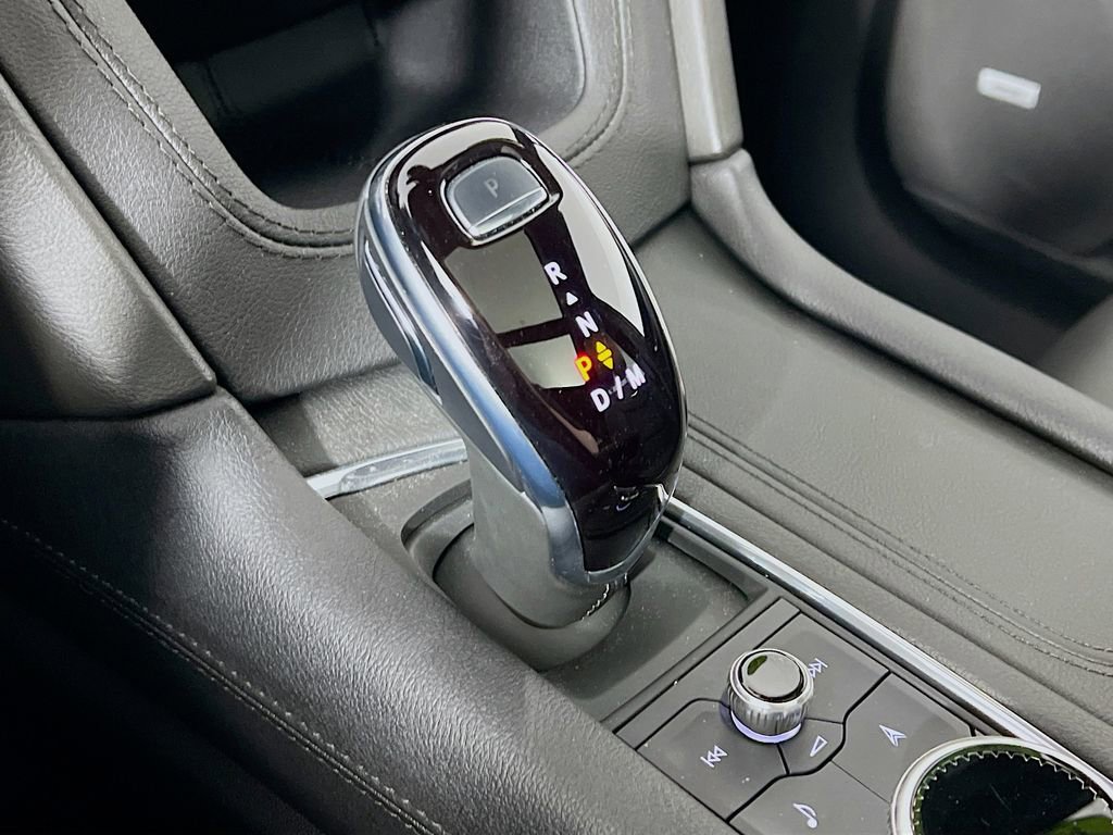 Used 2023 Cadillac XT6 Sport w/ Technology Package image 17