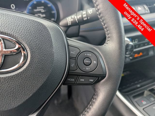 Used 2023 Toyota RAV4 XSE AWD/4WD image 18