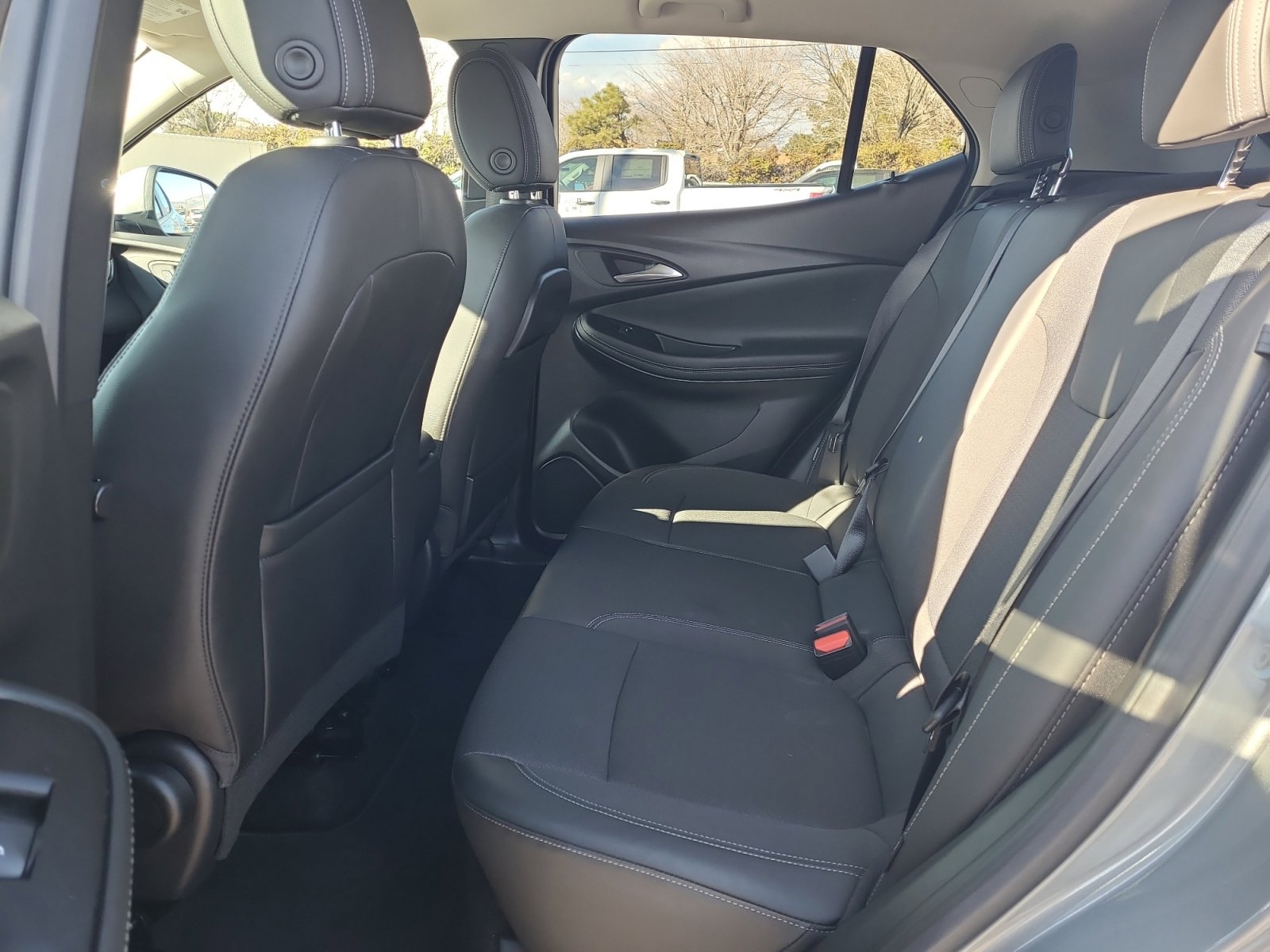 Used 2023 Buick Encore GX Preferred image 23