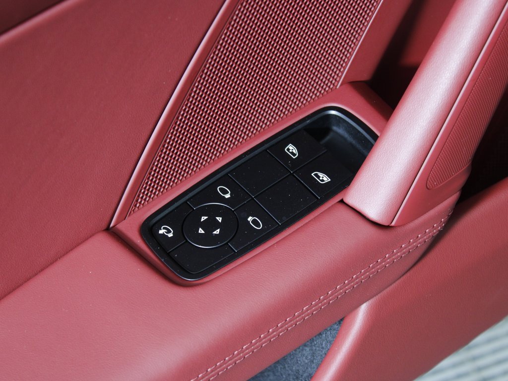 Used 2024 Porsche 911 Carrera 4S image 17