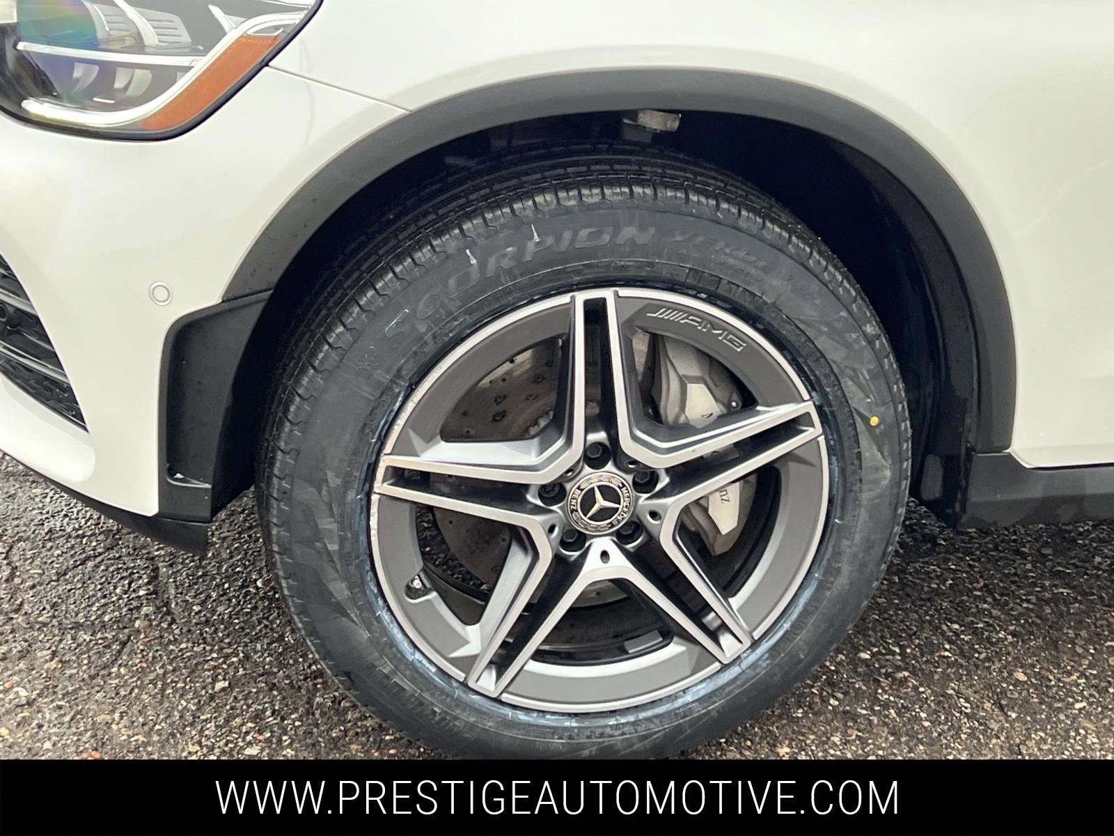 Used 2022 Mercedes-Benz GLC 300 4MATIC image 11