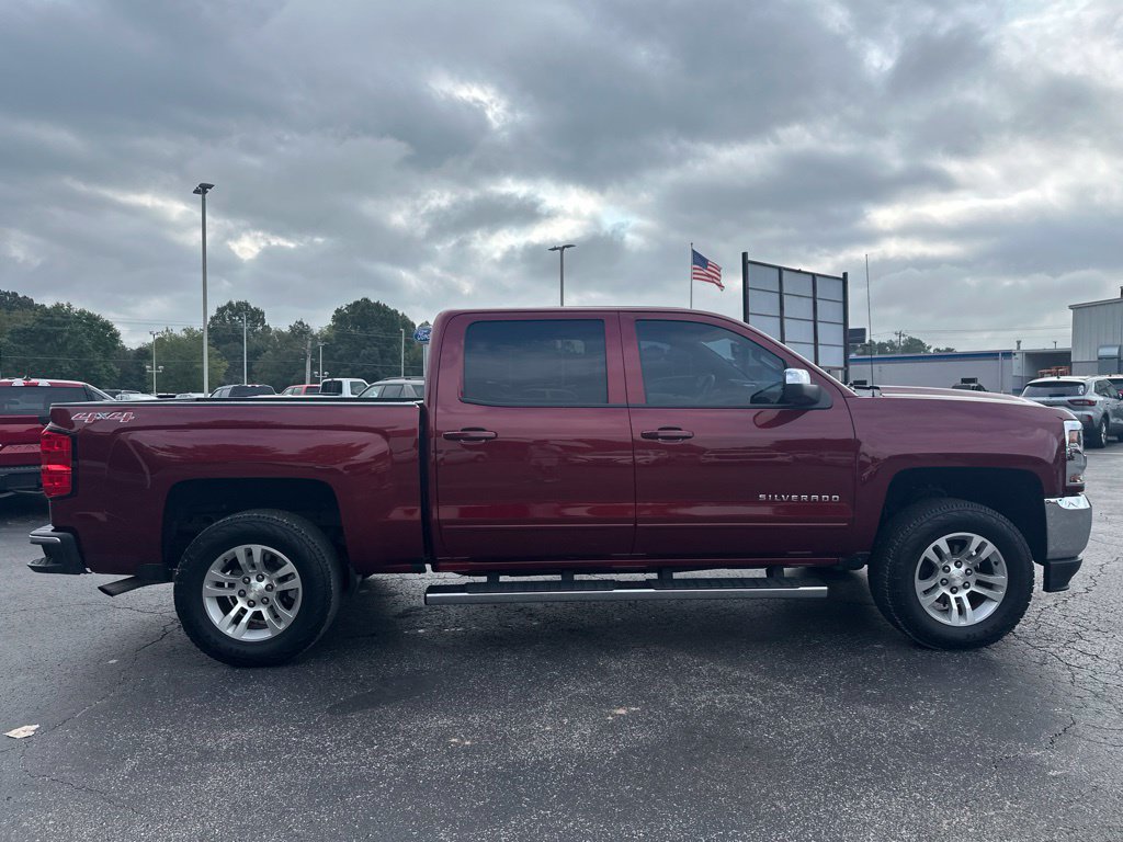 Used 2017 Chevrolet Silverado 1500 LT w/ All Star Edition AWD/4WD image 2