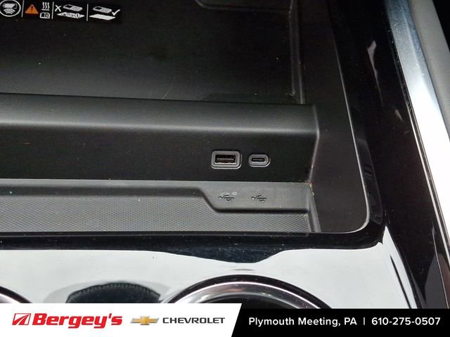 Certified 2025 Chevrolet Suburban LT AWD/4WD image 28