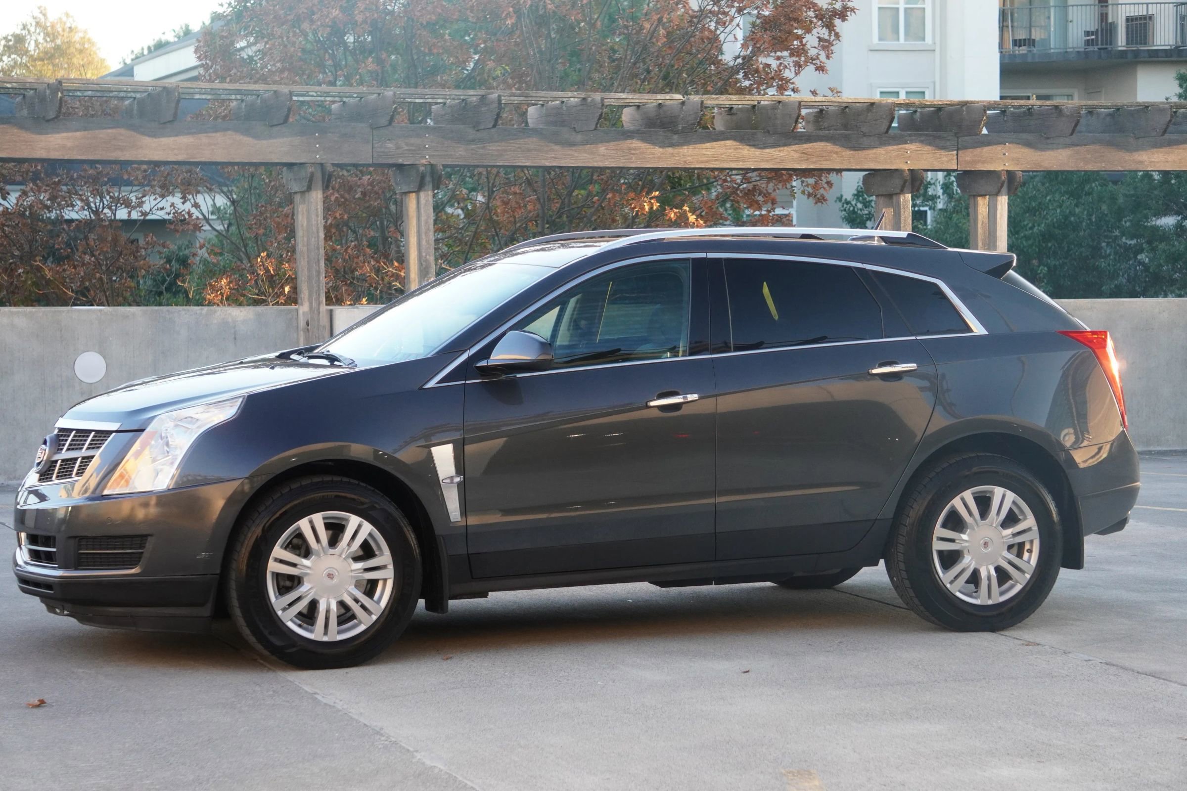 Used 2012 Cadillac SRX Luxury image 6