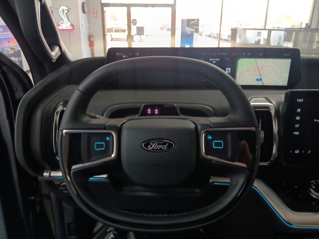 New 2025 Ford Expedition Max Platinum image 21