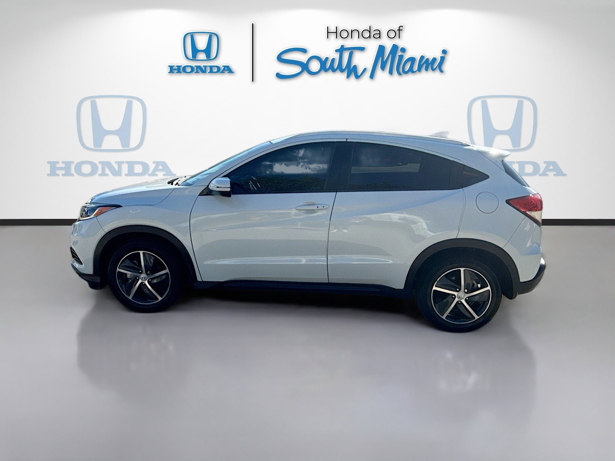 Certified 2021 Honda HR-V EX-L image 4