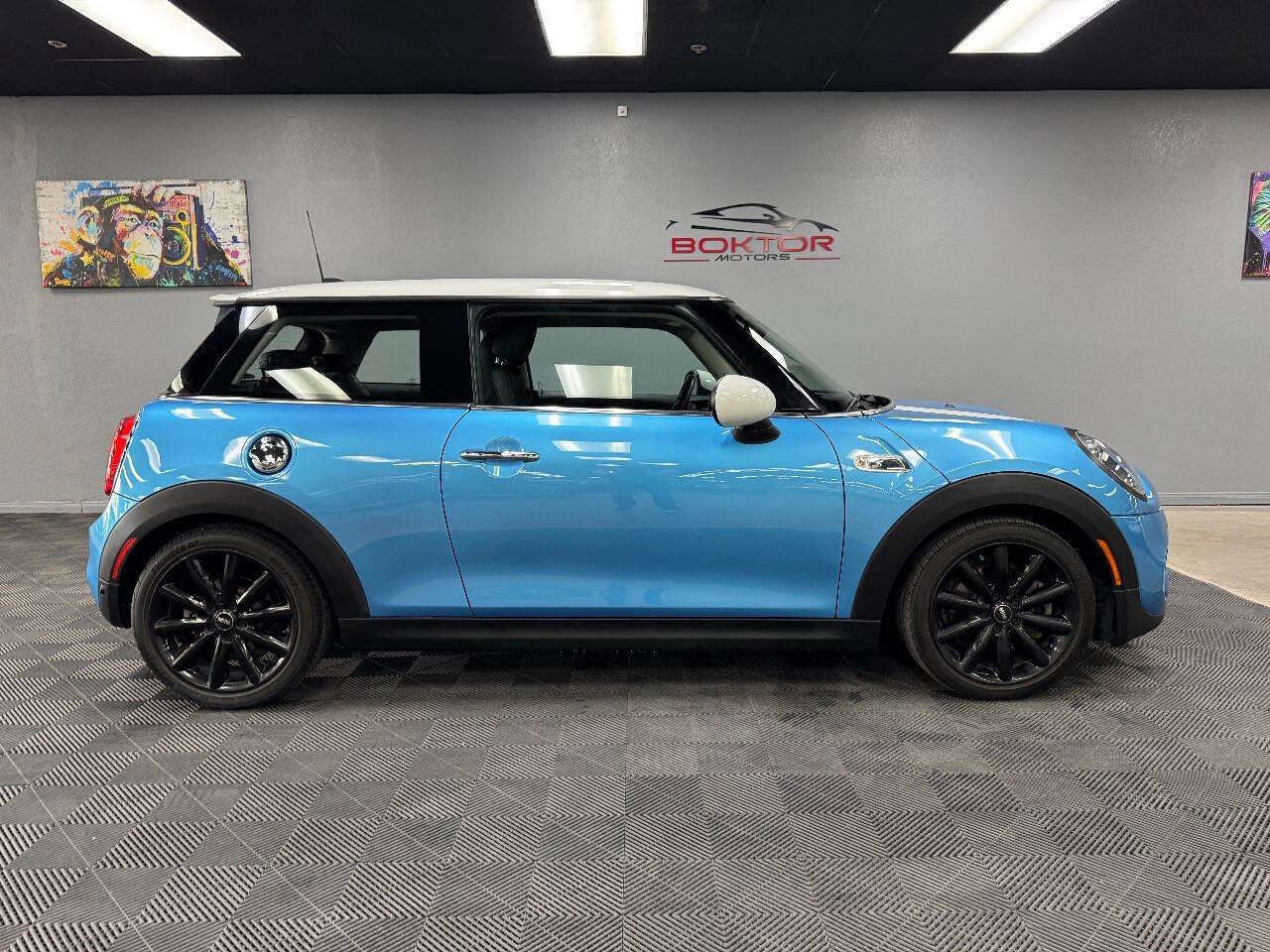 Used 2019 MINI Cooper S w/ Signature Upholstery Package image 17