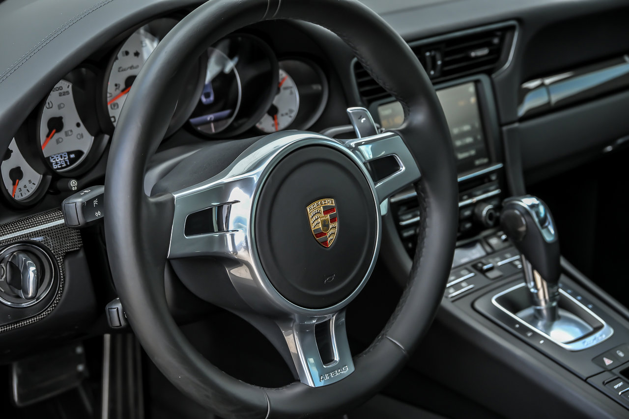 Used 2016 Porsche 911 Turbo image 27