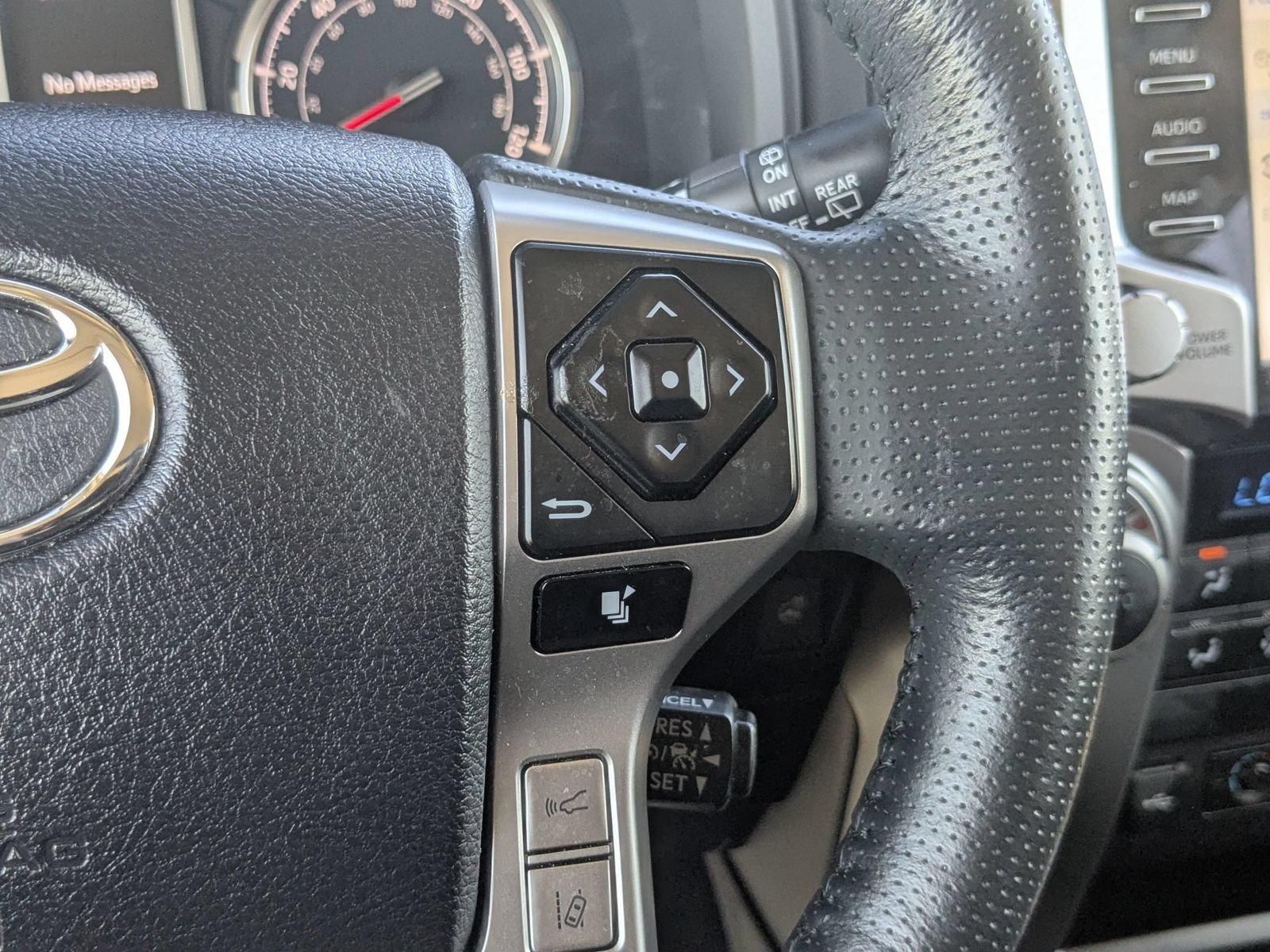 Used 2024 Toyota 4Runner Limited AWD/4WD image 18