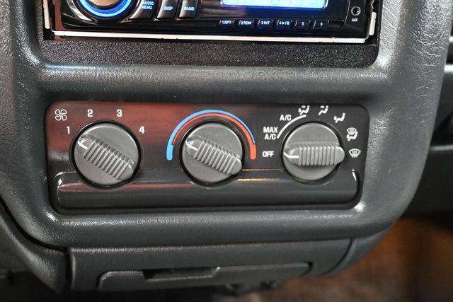 Used 2002 GMC Sonoma SLS w/ Marketing Option Pkg RWD image 16