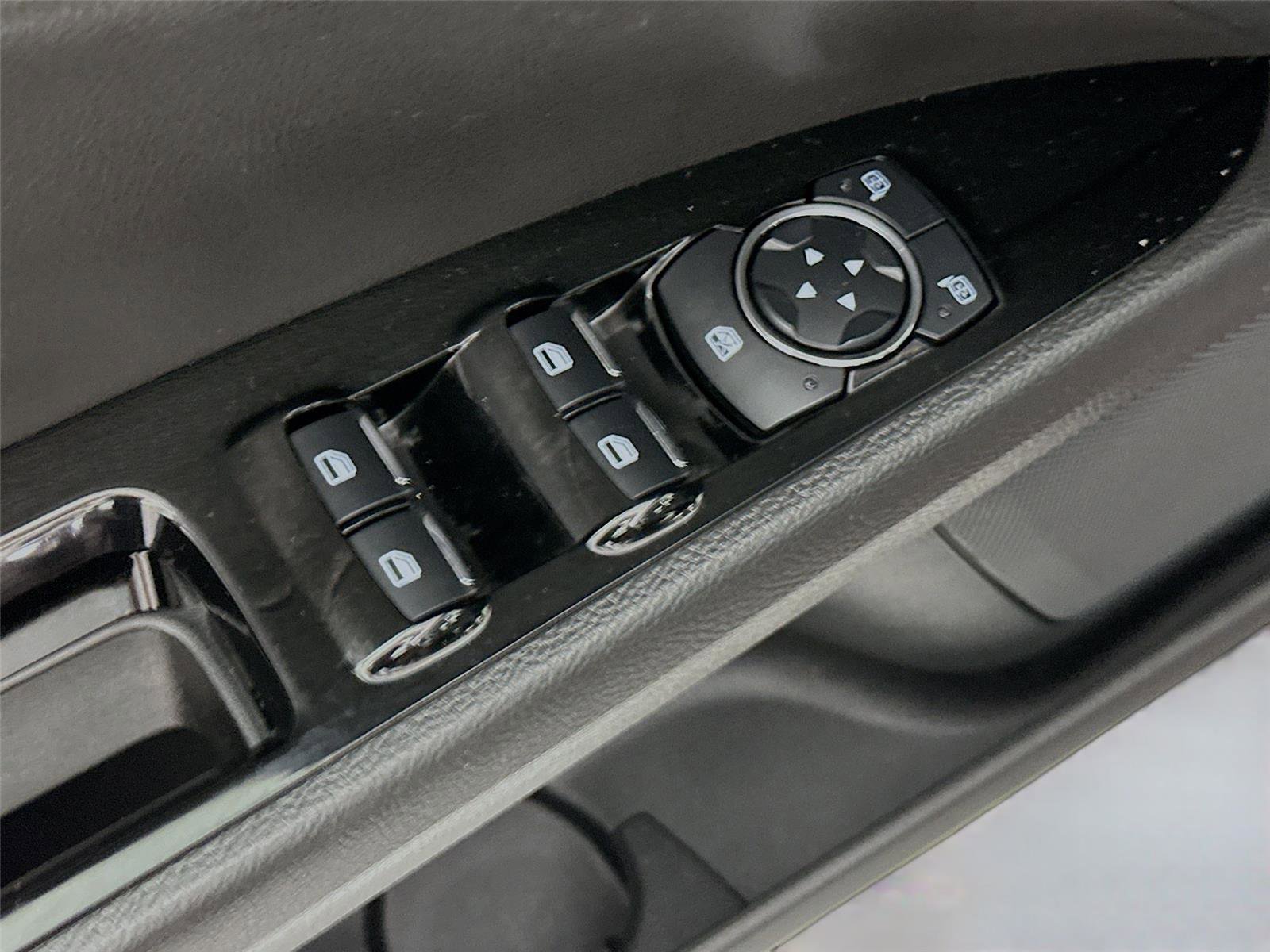Used 2013 Ford Fusion SE FWD image 20