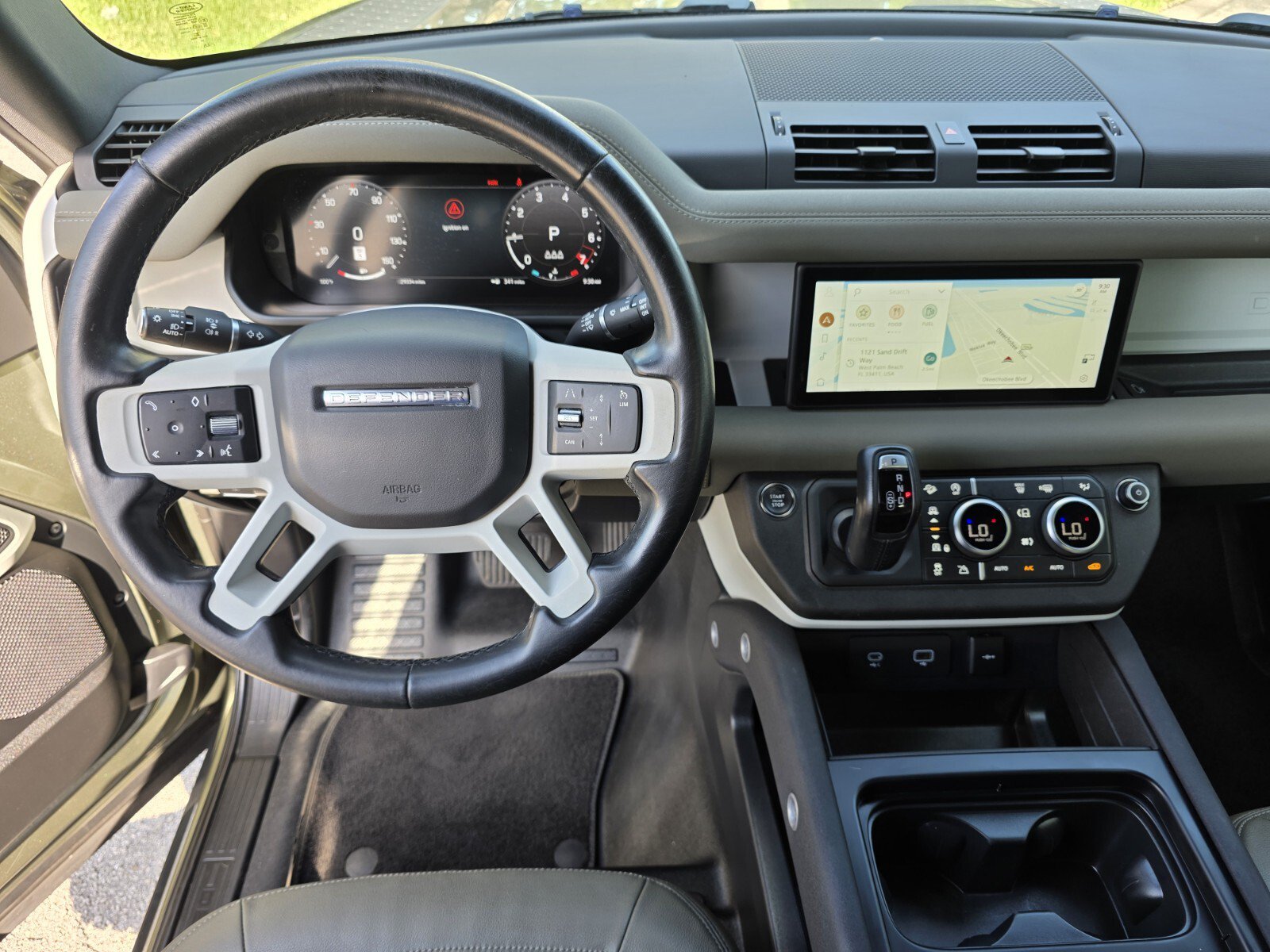 Certified 2023 Land Rover Defender 90 S AWD/4WD image 4