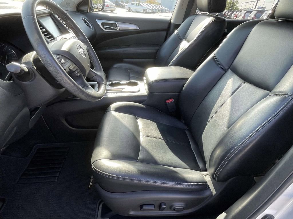 Used 2017 Nissan Pathfinder SL w/ SL Tech Package image 14