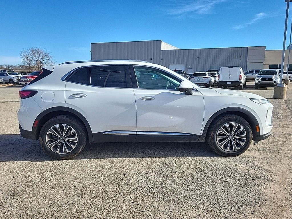 Used 2024 Buick Envision Preferred image 2
