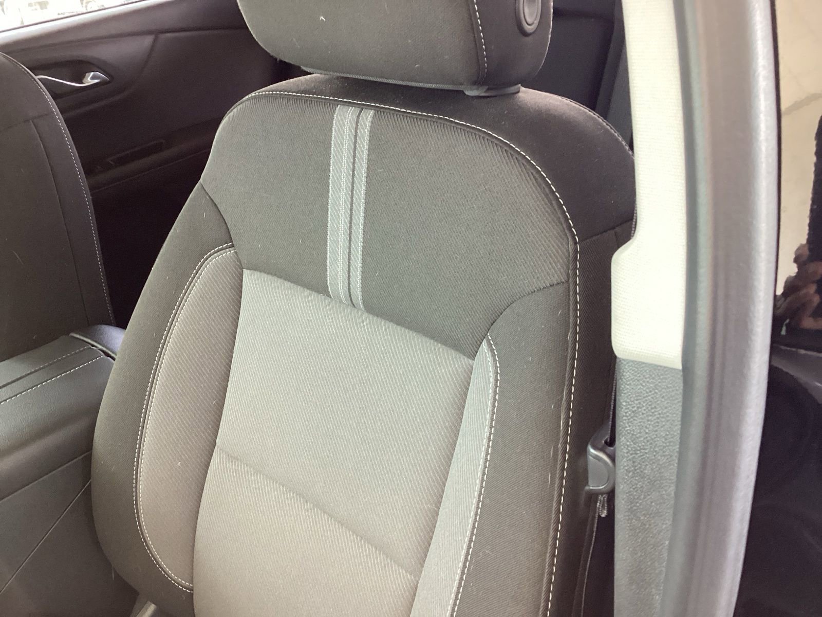 Used 2024 Chevrolet Blazer LT w/ Convenience Package image 11