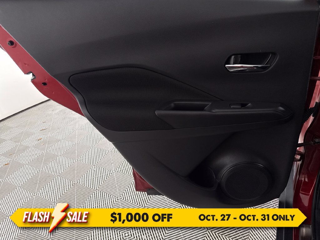 Used 2024 Nissan Kicks SV w/ Interior Electronics Package FWD image 11