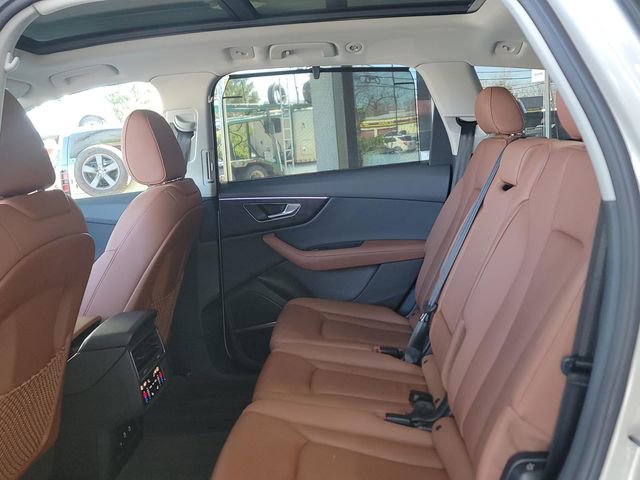 Used 2023 Audi Q7 2.0T Premium Plus w/ Premium Plus Package AWD/4WD image 12
