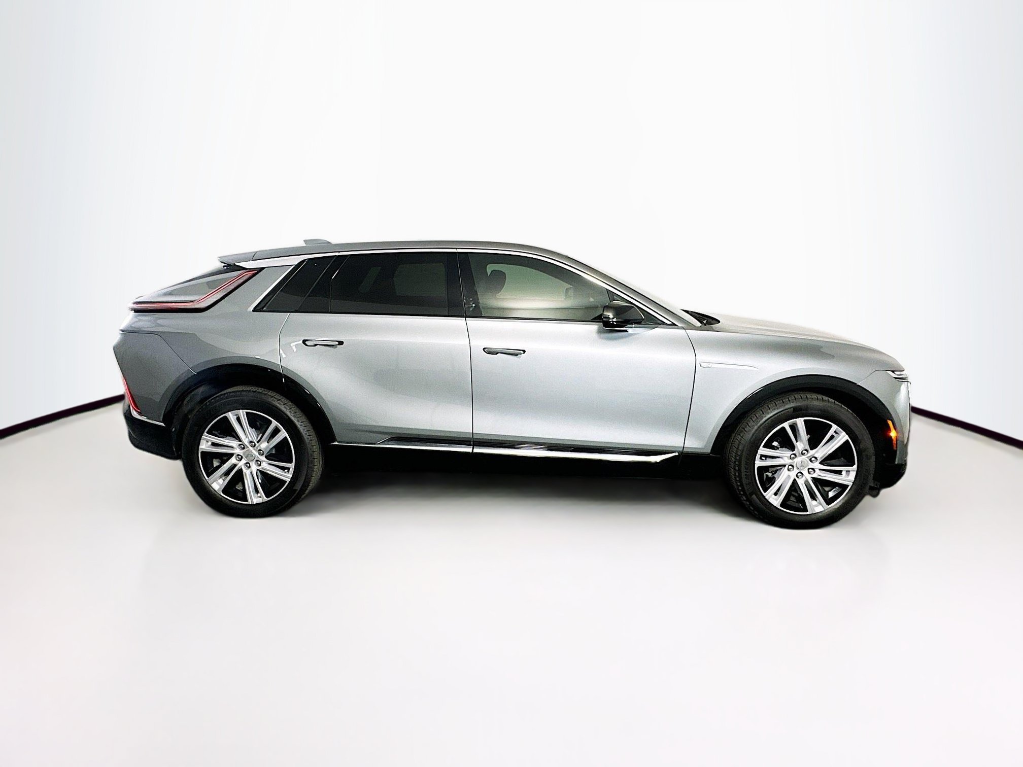 Used 2024 Cadillac Lyriq Tech RWD image 10