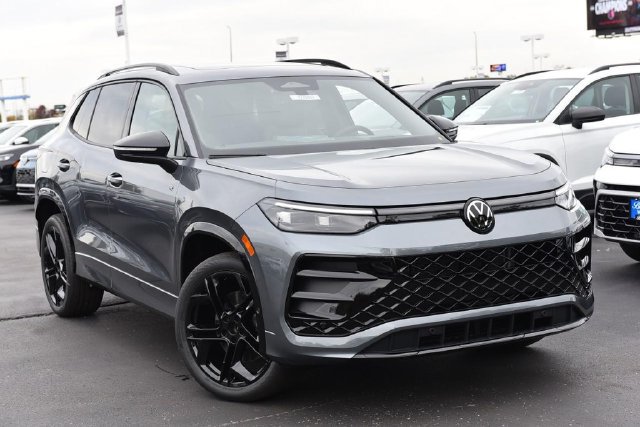 New 2027 Volkswagen Tiguan SE R-Line AWD/4WD image 2