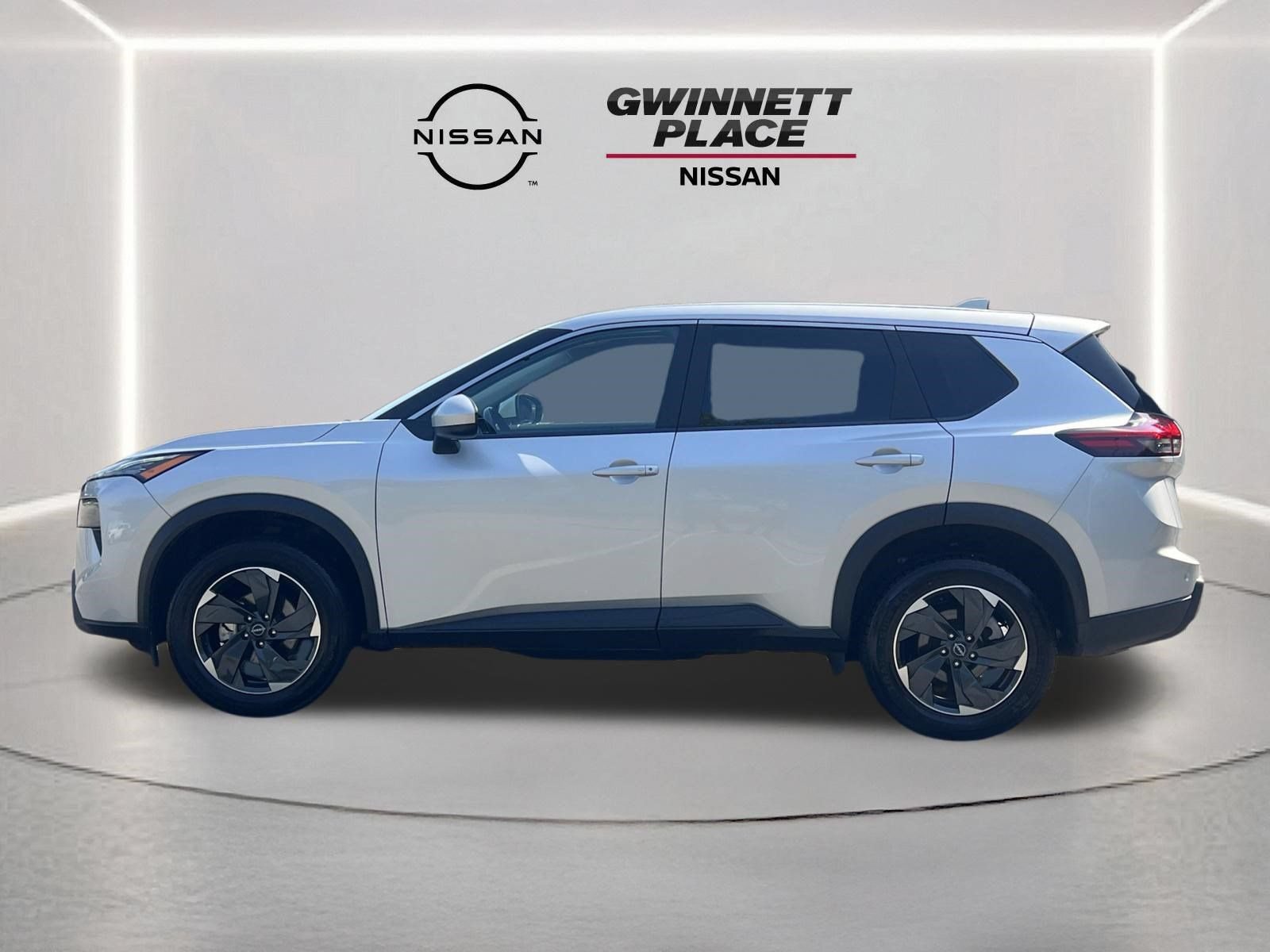 Used 2025 Nissan Rogue SV AWD/4WD image 21