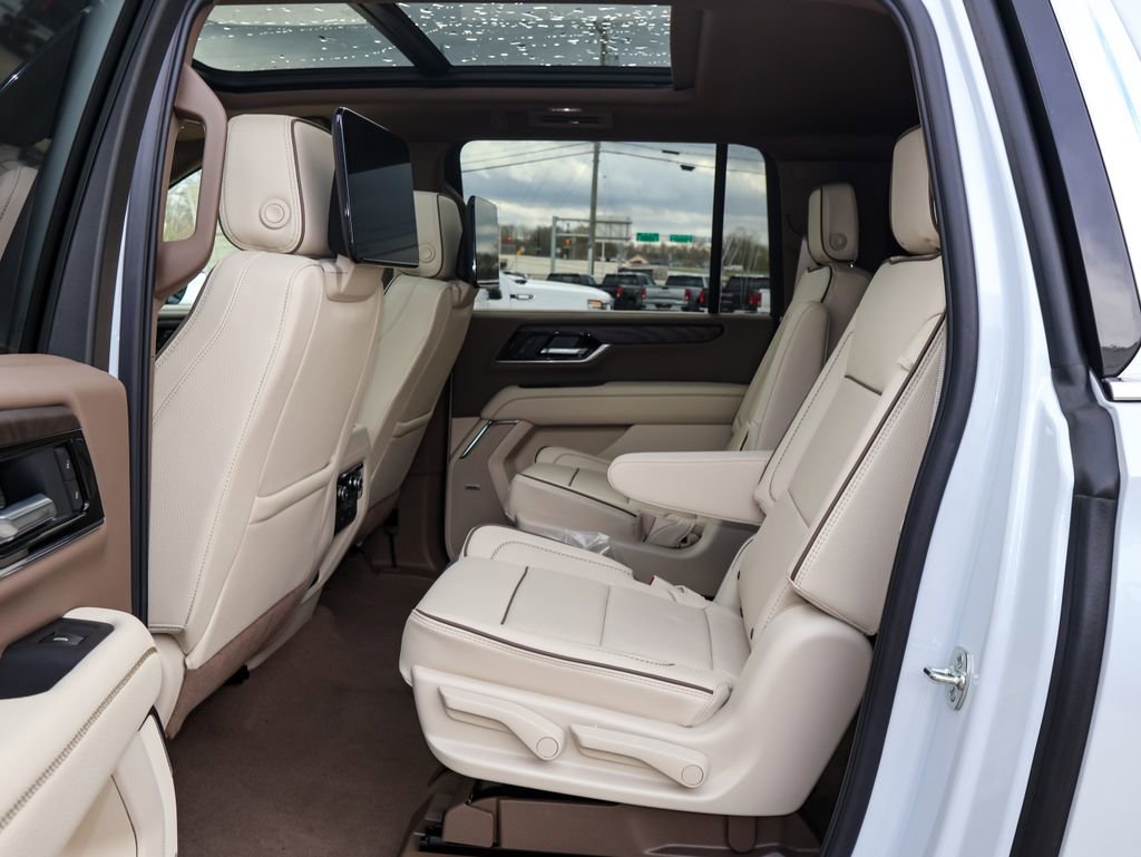 New 2026 GMC Yukon XL Denali image 12