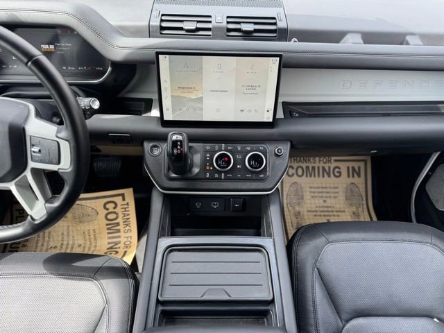 Certified 2024 Land Rover Defender 130 X-Dynamic SE AWD/4WD image 31