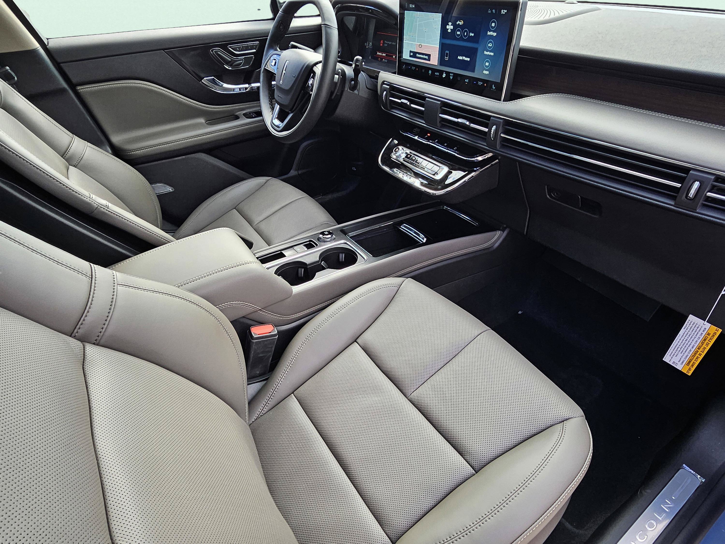 New 2026 Lincoln Corsair Reserve w/ Jet Appearance Package AWD/4WD image 16