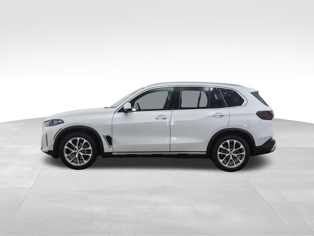 Certified 2024 BMW X5 xDrive40i w/ Premium Package image 2