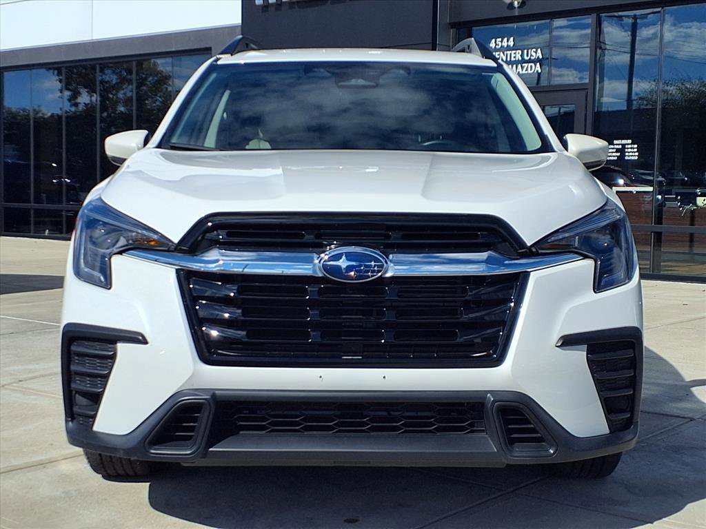 Used 2024 Subaru Ascent Premium w/ Convenience Package image 6